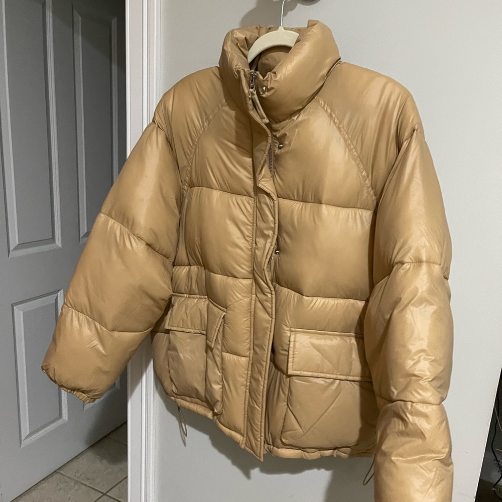 Abercrombie taupe puffer